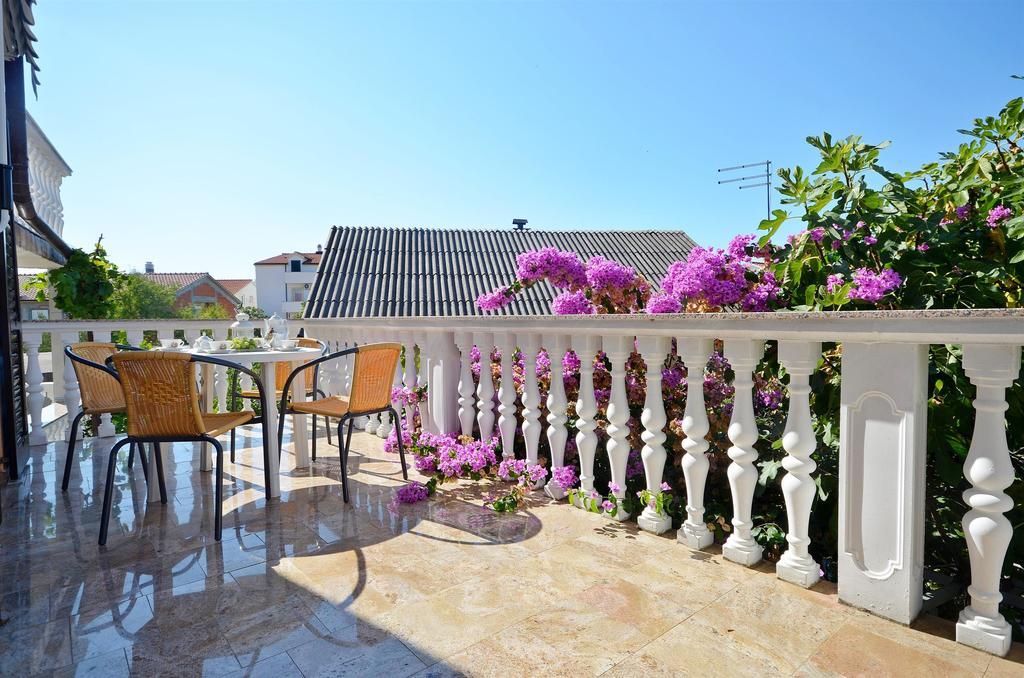 Apartments Miljenka Vodice Eksteriør billede